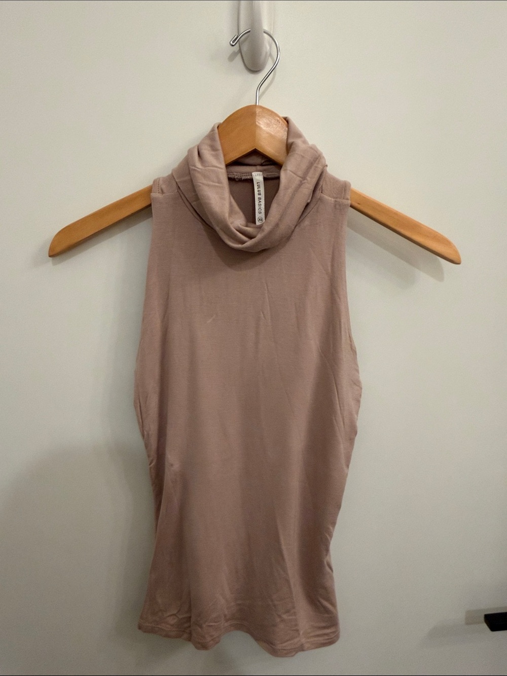 Lulu's Sleeveless Cowl Neck Dual Lined Top in Mauve